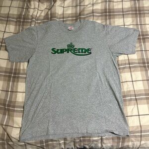 Lightly Used Supreme Gray Men’s T-Shirt Size Large